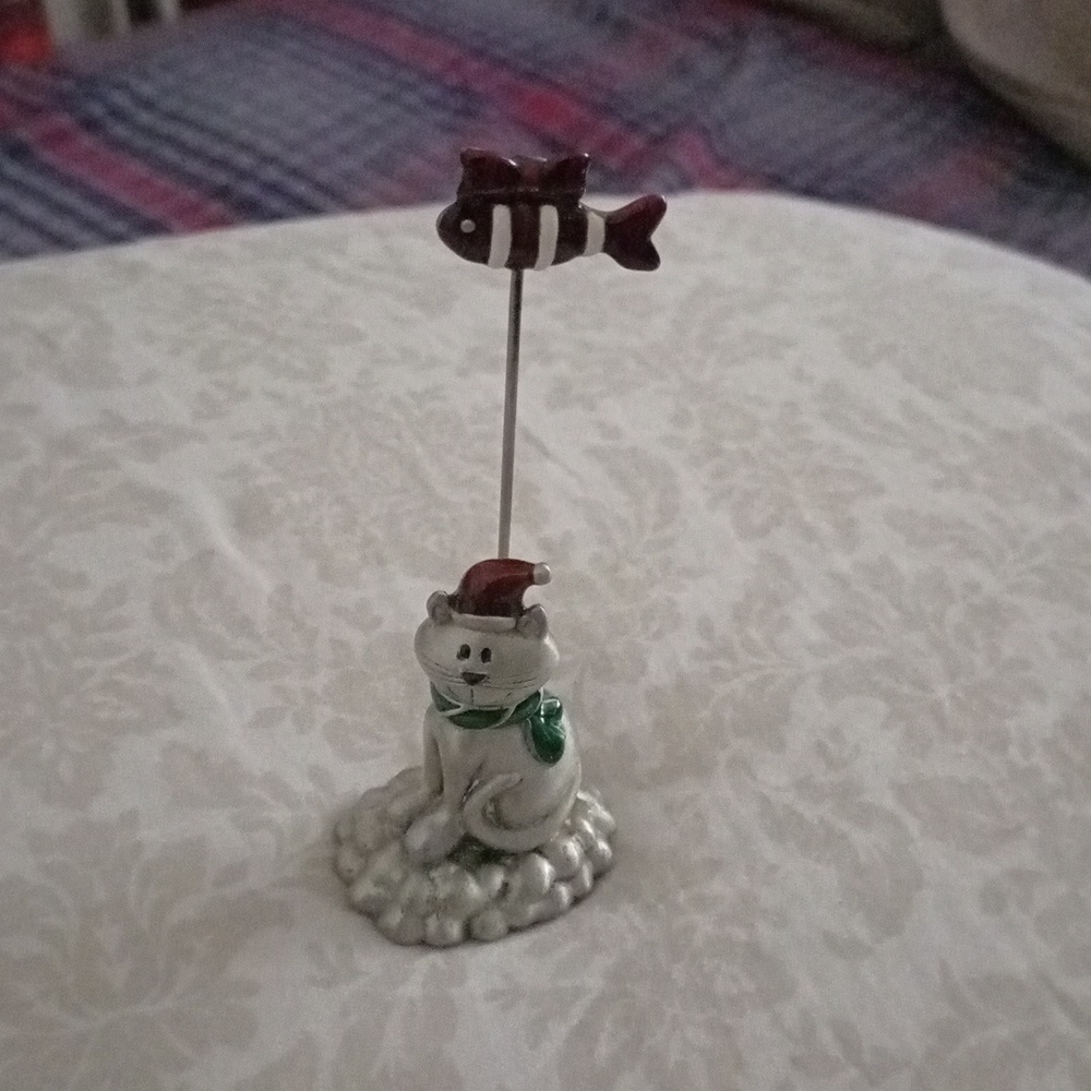 Cat figurine
